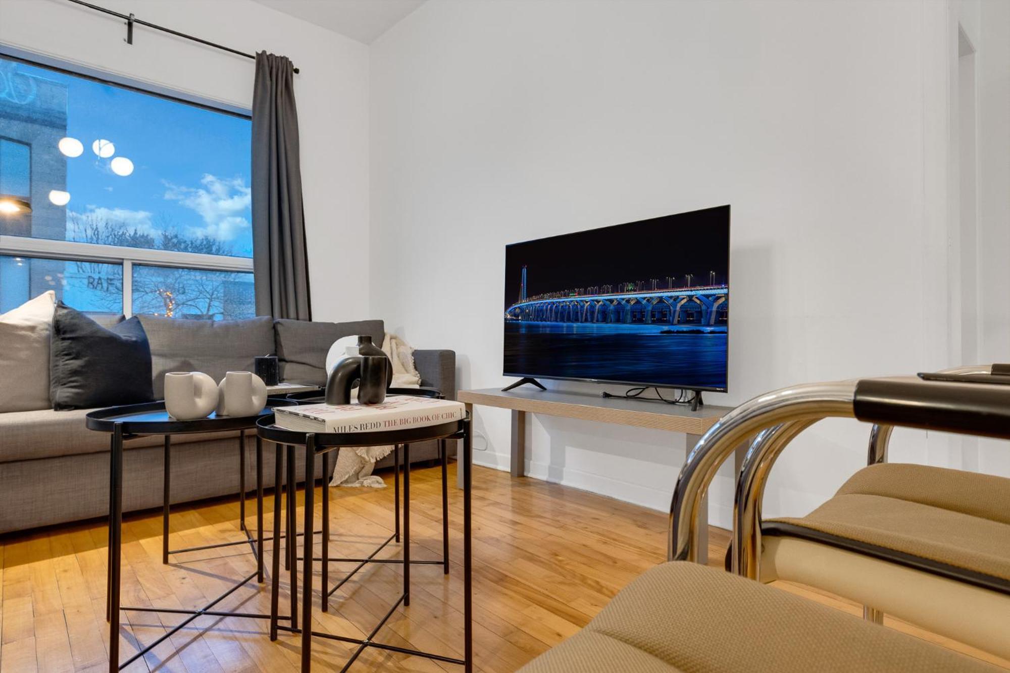 Liv Mtl Avenue Aparthotel มอนทรีอัล ภายนอก รูปภาพ
