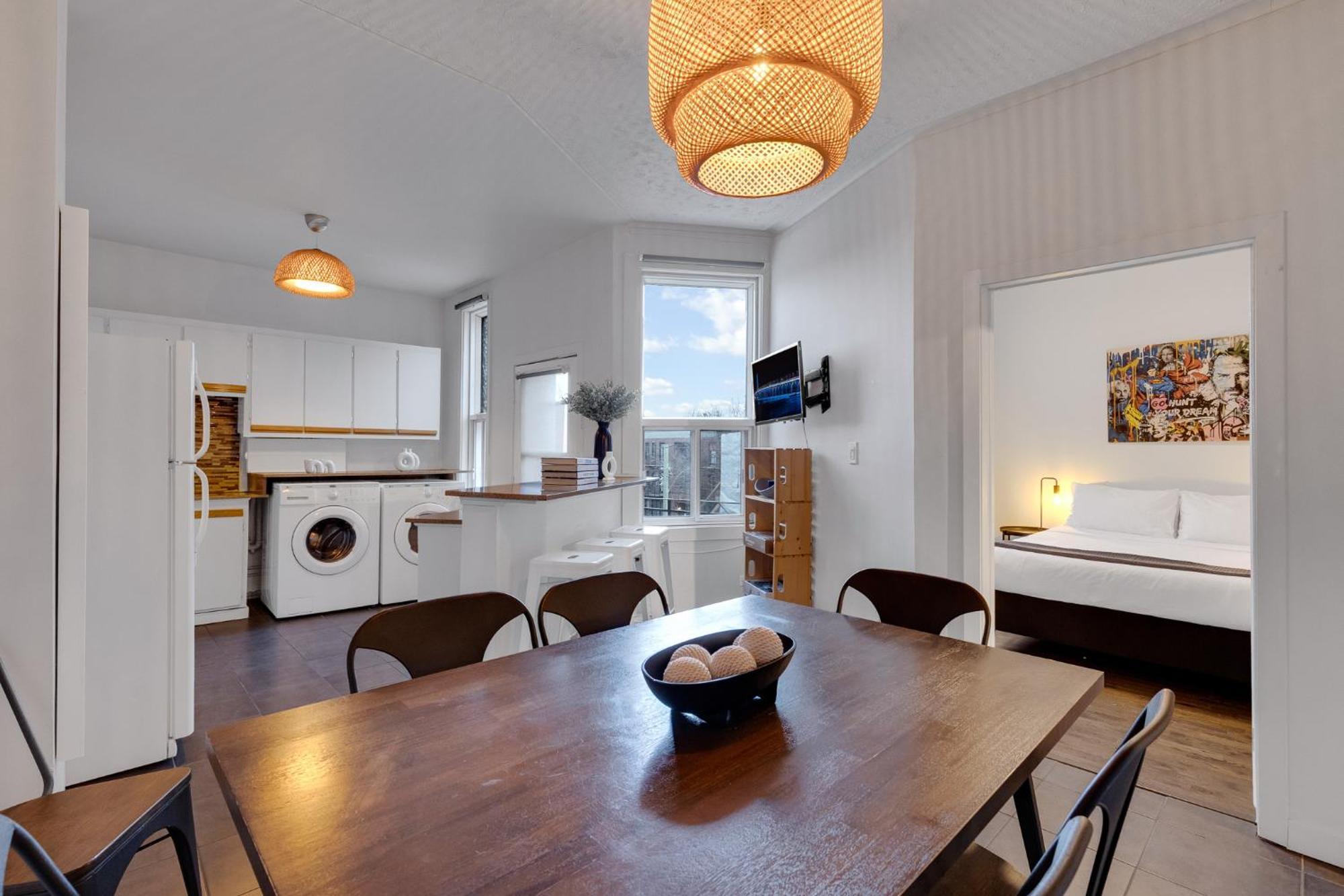 Liv Mtl Avenue Aparthotel มอนทรีอัล ภายนอก รูปภาพ