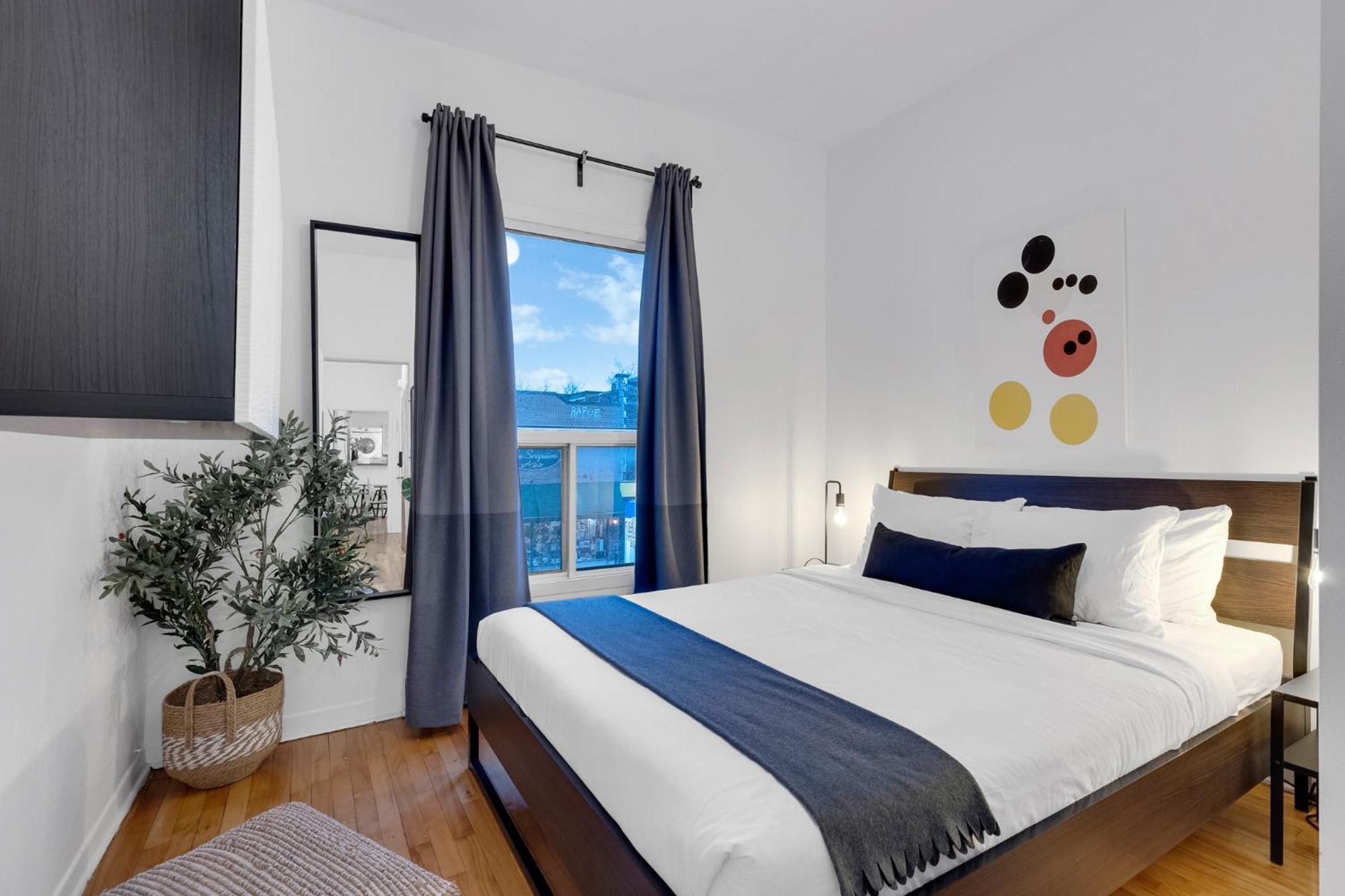 Liv Mtl Avenue Aparthotel มอนทรีอัล ภายนอก รูปภาพ