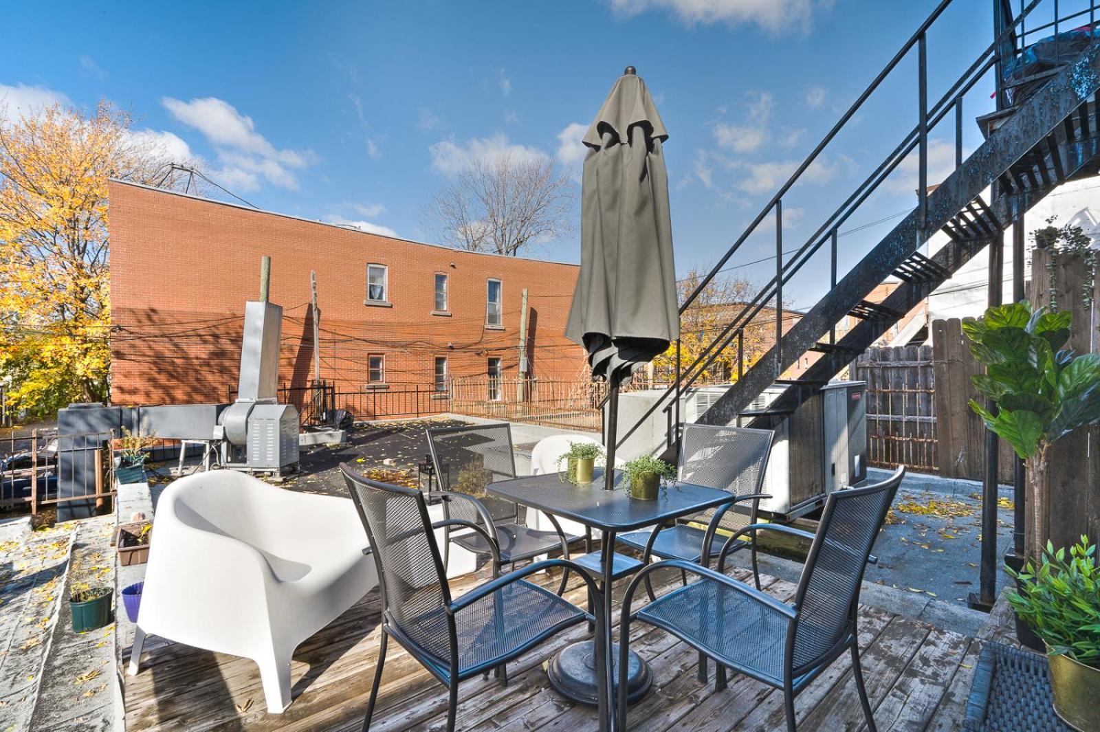 Liv Mtl Avenue Aparthotel มอนทรีอัล ภายนอก รูปภาพ